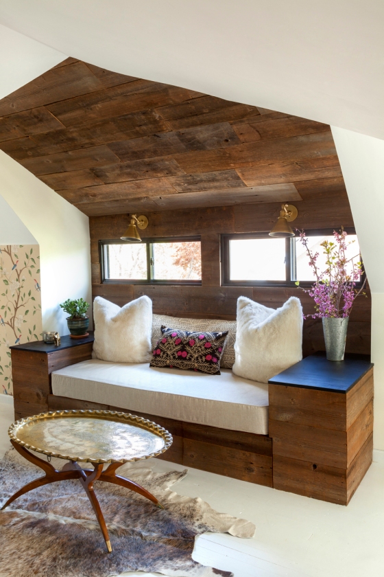 Reclaimed-Wood-Wall-Built-In-Day-bed-Design-Manifest